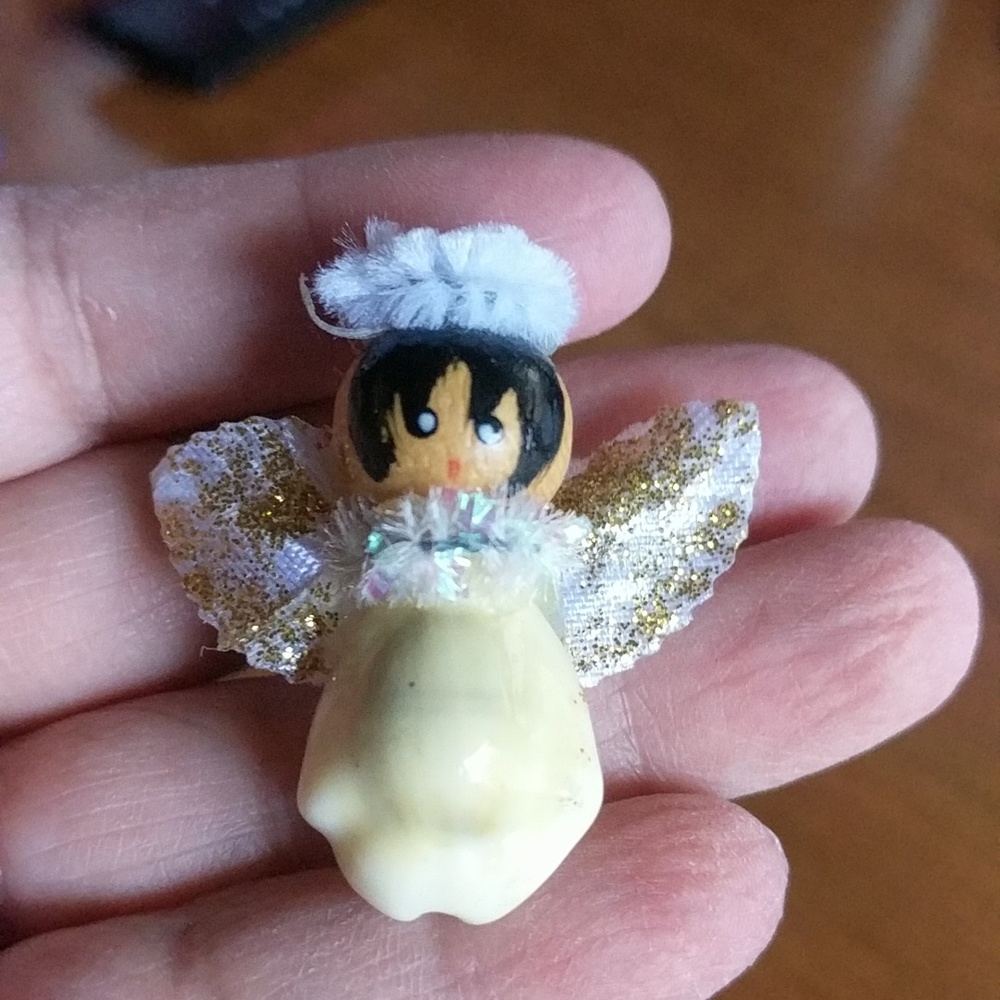 Angel Pin - Picture 1 of 3